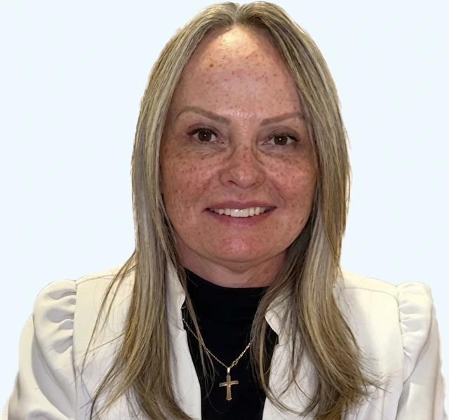 Dra. Patrícia Moitinho Ferreira, oftalmologista do HOB